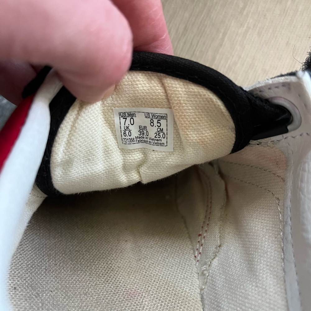 Vans Black and White Sneakers - Picture 4 of 4